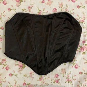 Black corset <3